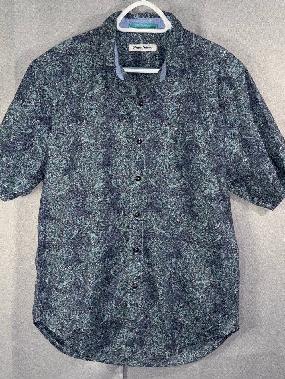 Tommy Bahama Men's Medium Blue Tropical Bird Jungle Print Button Up Shirt